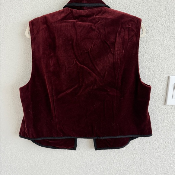 DOUBLE D RANCH WEAR Burgundy Maroon Velvet Western Studded Vest - Picture 6 of 6
